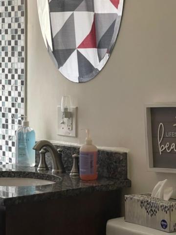 Clean, Spacious, Inexpensive Queen Br Ξενοδοχείο Σικάγο Εξωτερικό φωτογραφία