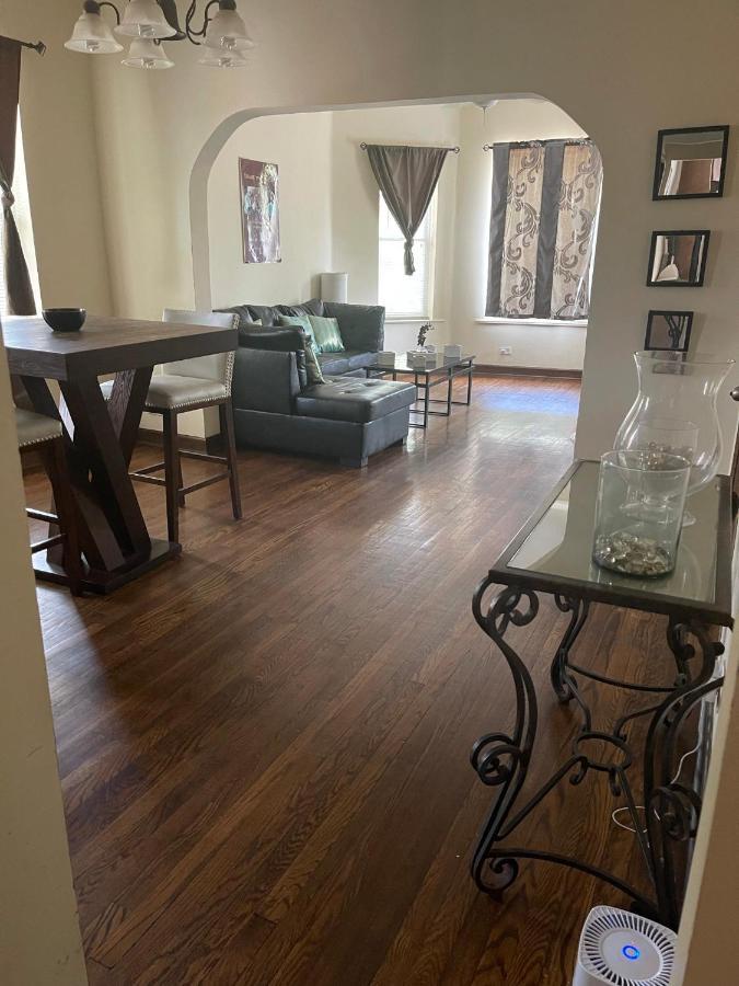 Clean, Spacious, Inexpensive Queen Br Ξενοδοχείο Σικάγο Εξωτερικό φωτογραφία