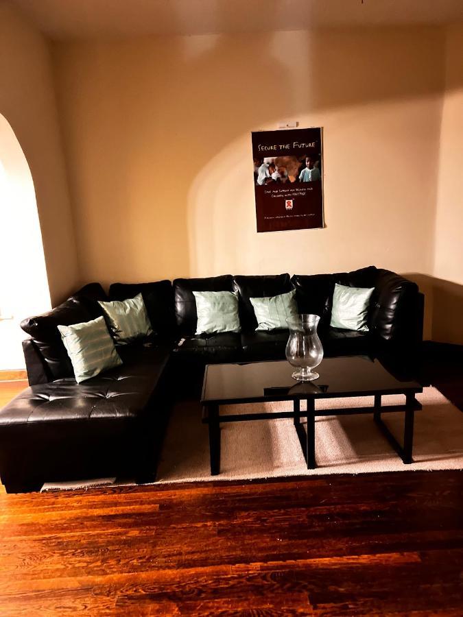 Clean, Spacious, Inexpensive Queen Br Ξενοδοχείο Σικάγο Εξωτερικό φωτογραφία
